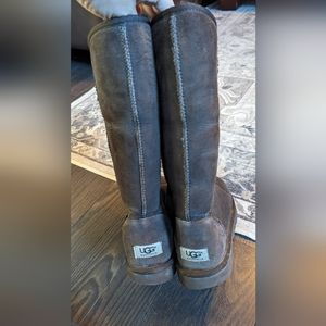 Brown ughs size 9